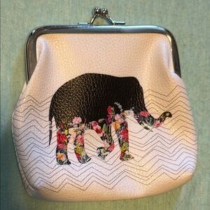 Elephant coin change purse with kiss-lock clasp white w/ black elephant EUC